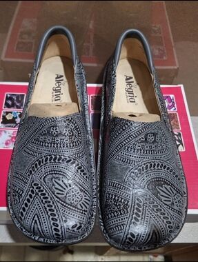 Women's Alegria Debra Wild West Ash Clogs